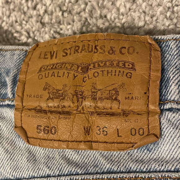 Vintage Levi’s 90s Orange Tab Jean Shorts Cut Out - Picture 4 of 5